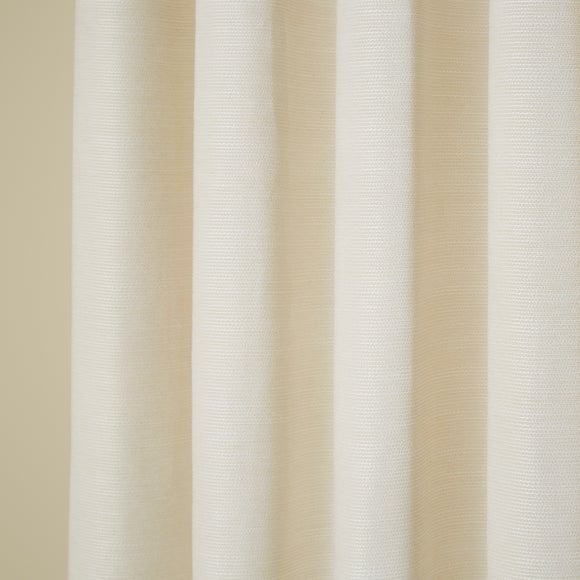 Carousel navigation image position 3 of 6