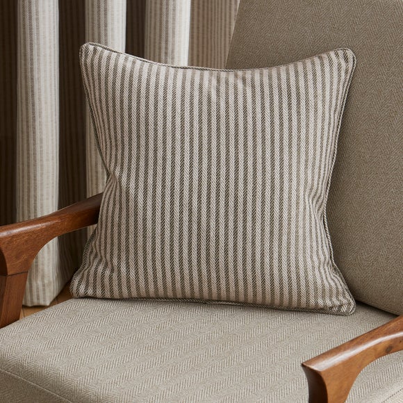 Carousel navigation image position 5 of 7