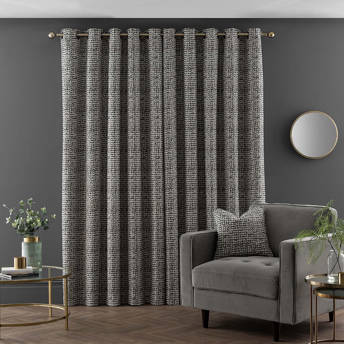 Carousel zoom image position 4 of 6