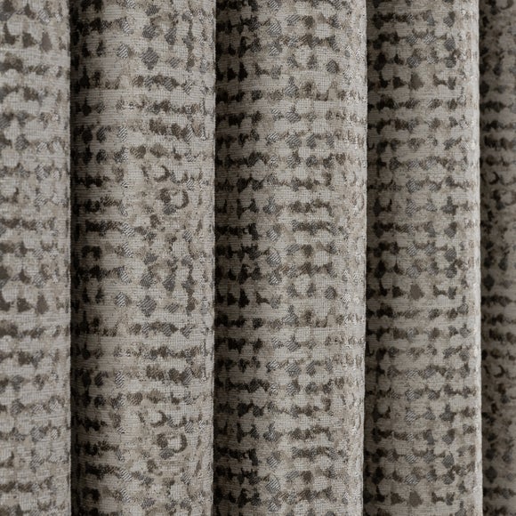 Carousel navigation image position 3 of 7