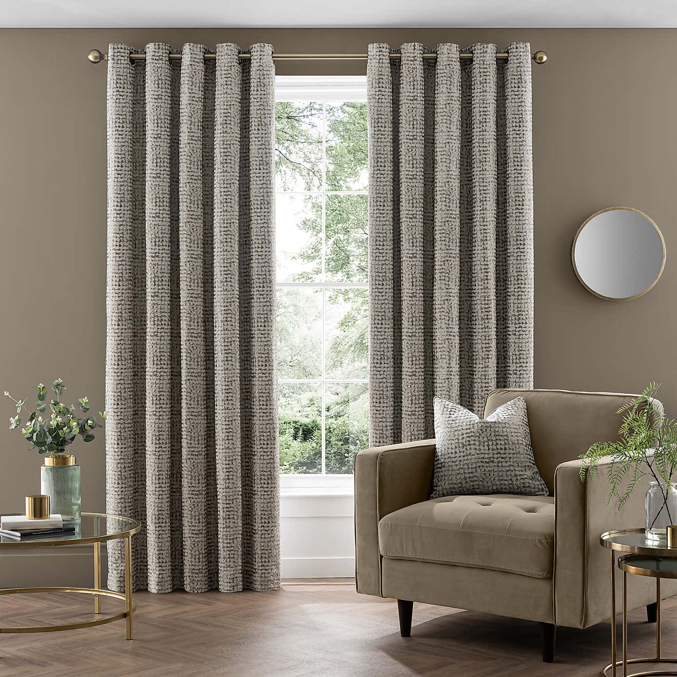 Carousel zoom image position 2 of 6