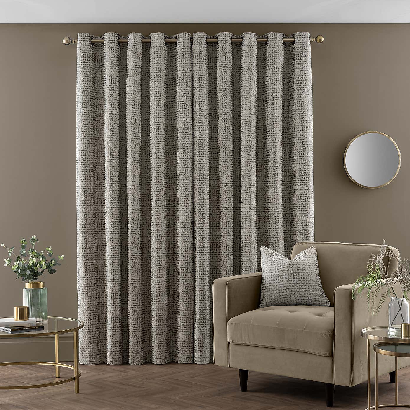 Carousel zoom image position 4 of 6