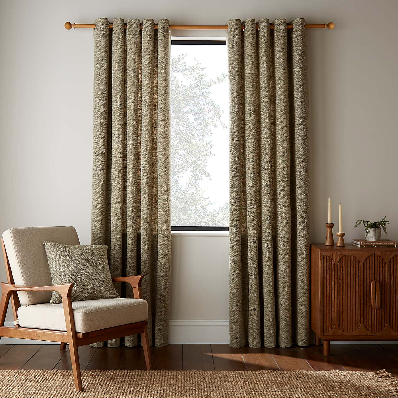 Carousel zoom image position 2 of 5