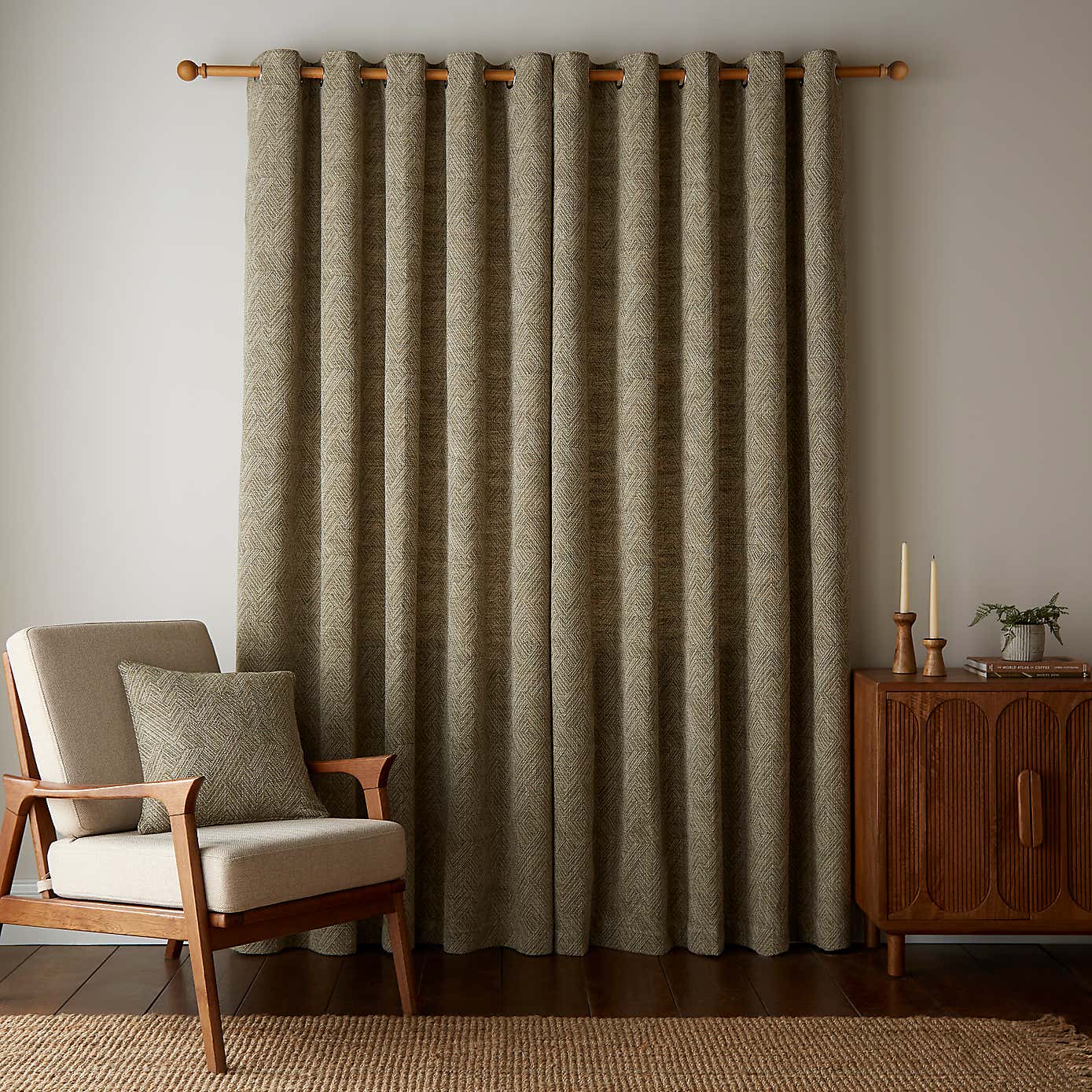 Carousel zoom image position 4 of 5