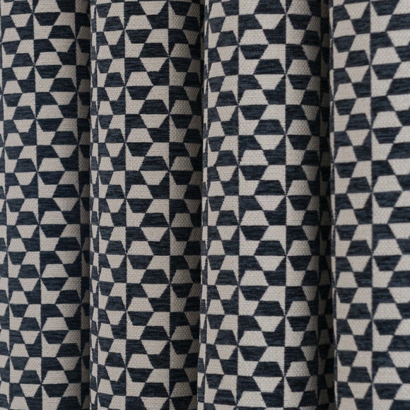 Carousel navigation image position 3 of 7