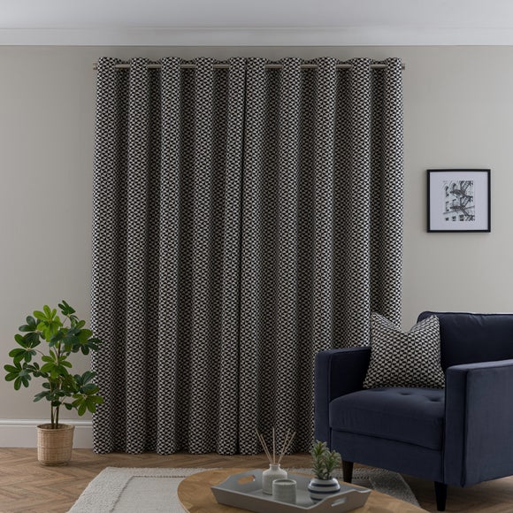 Carousel navigation image position 4 of 7