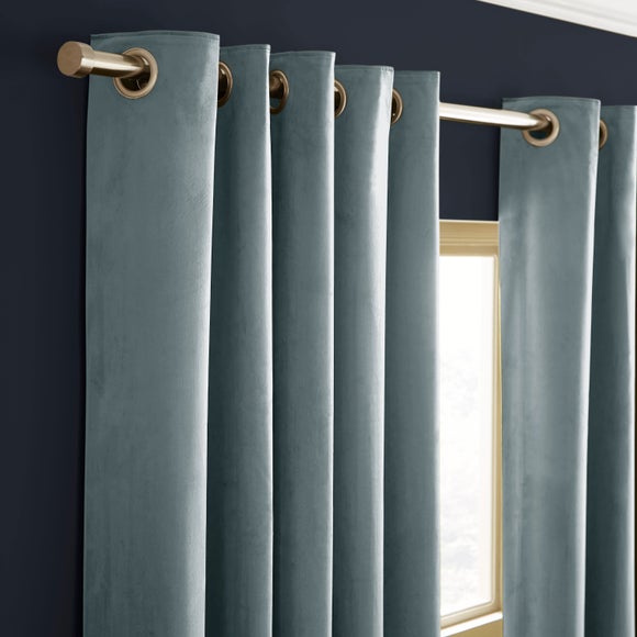 Carousel navigation image position 1 of 6