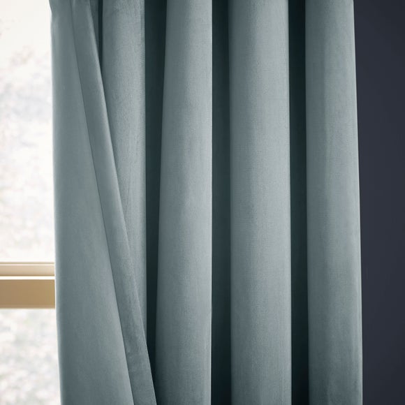 Carousel navigation image position 4 of 6