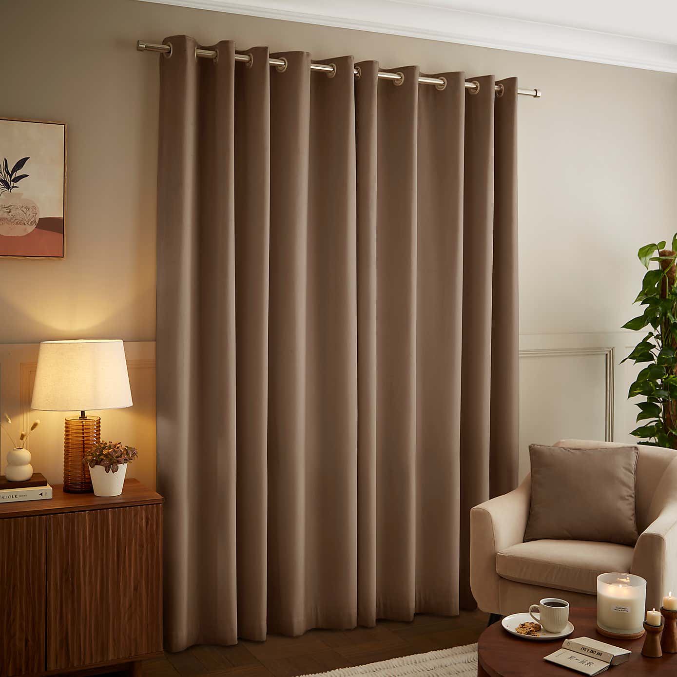 Carousel zoom image position 3 of 5