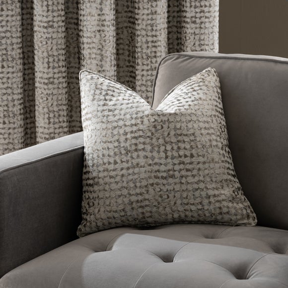 Carousel navigation image position 5 of 7