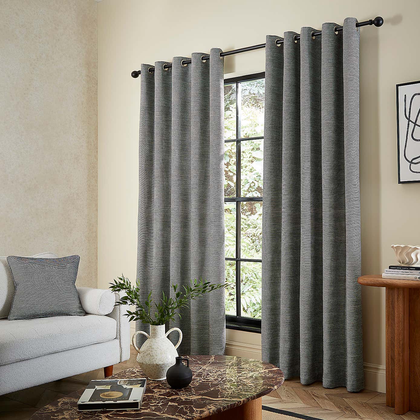 Carousel zoom image position 2 of 5