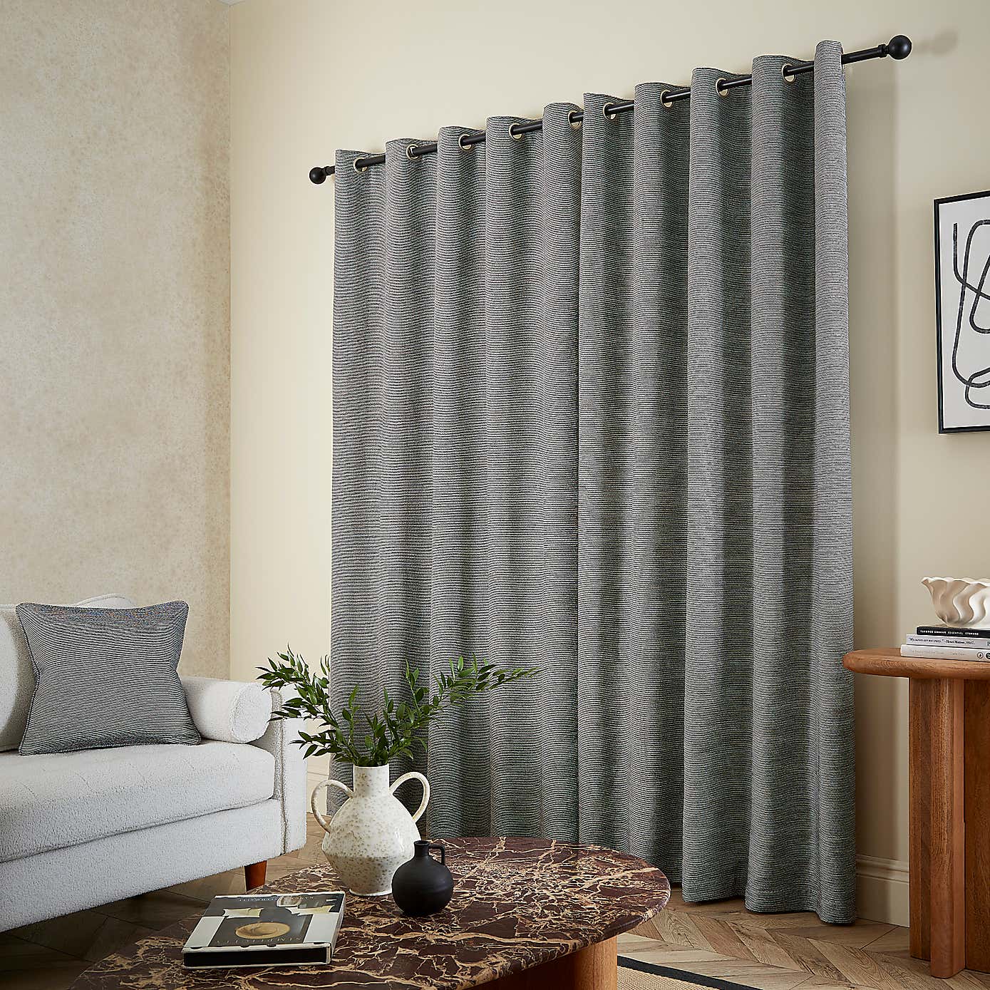 Carousel zoom image position 4 of 5