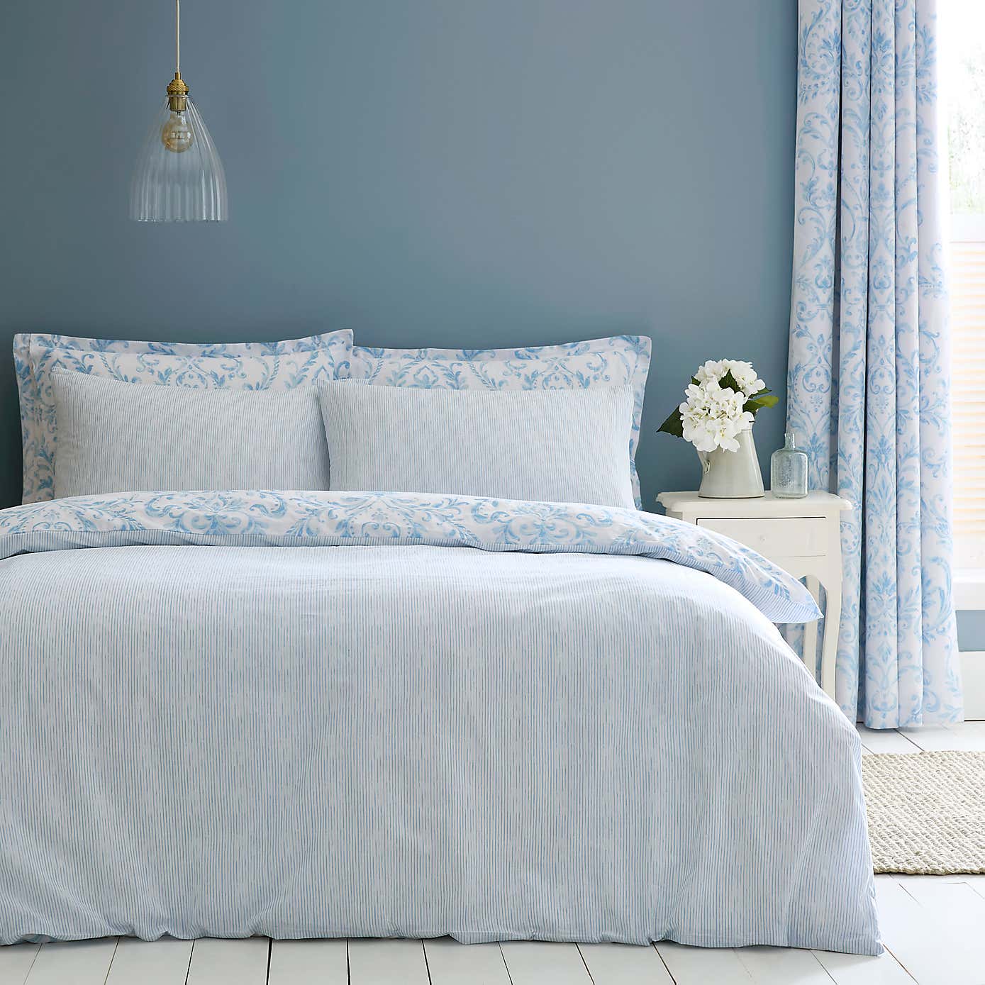 Carousel zoom image position 3 of 8