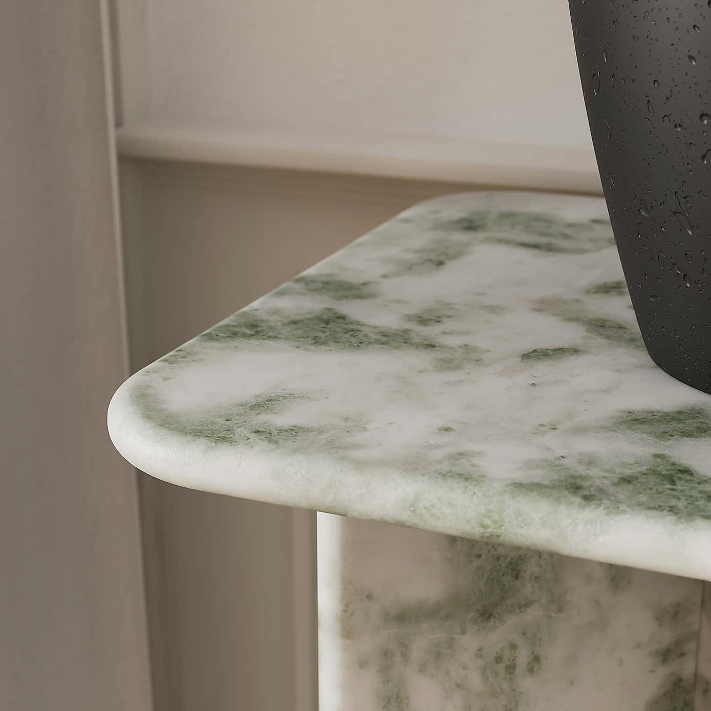 Carousel zoom image position 3 of 7