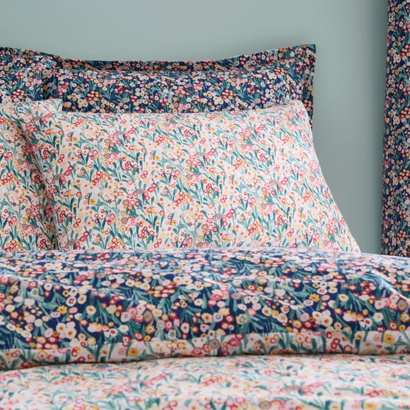 Carousel navigation image position 4 of 9