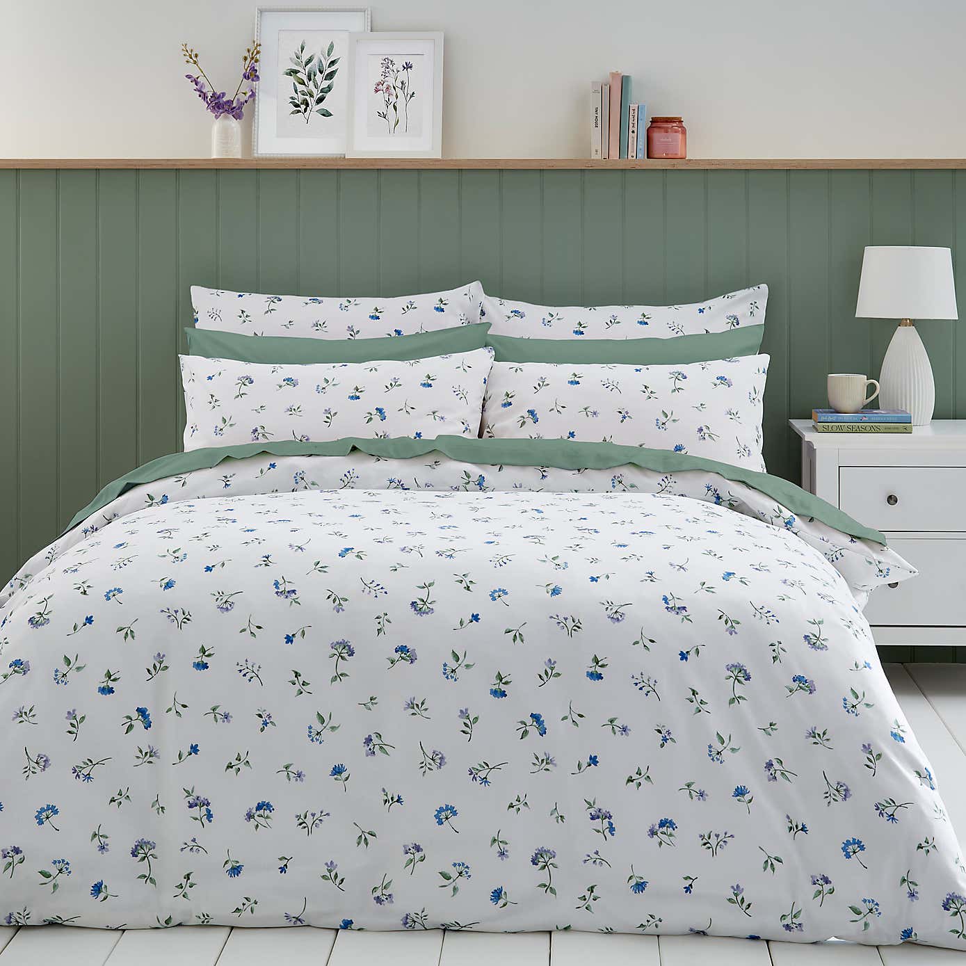 Carousel zoom image position 2 of 3