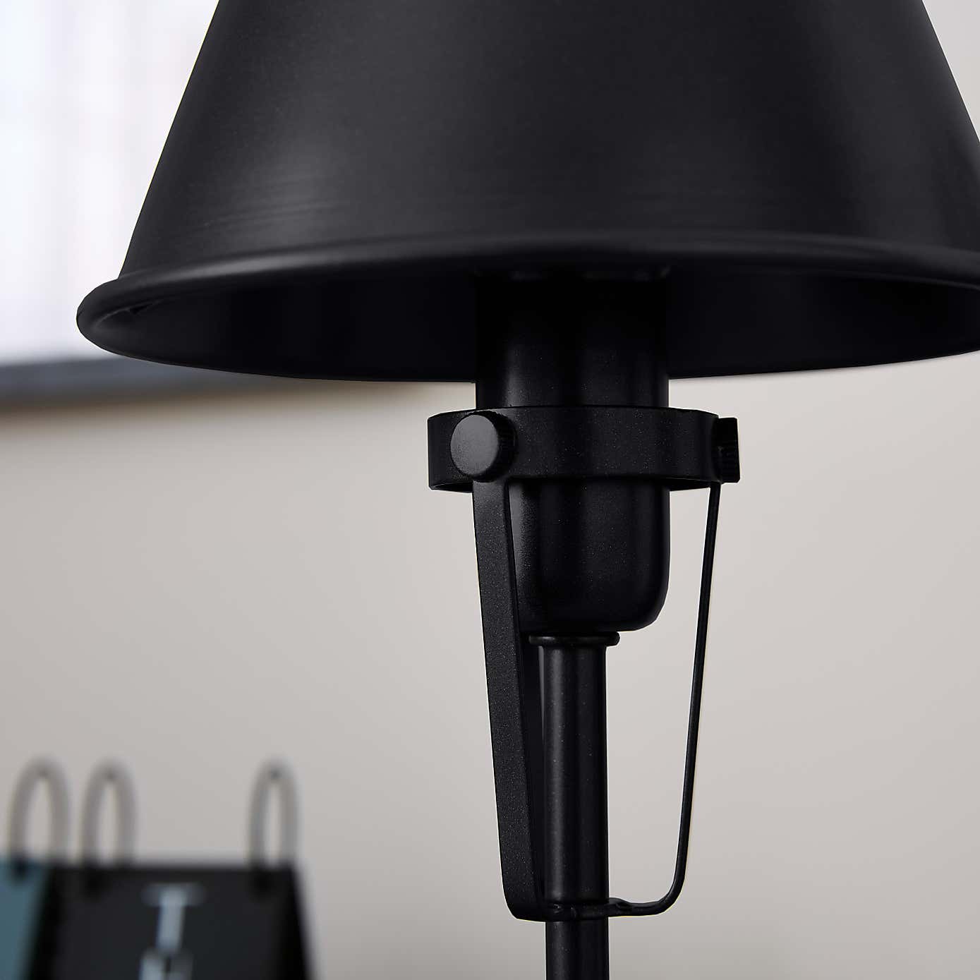 Carousel zoom image position 6 of 8