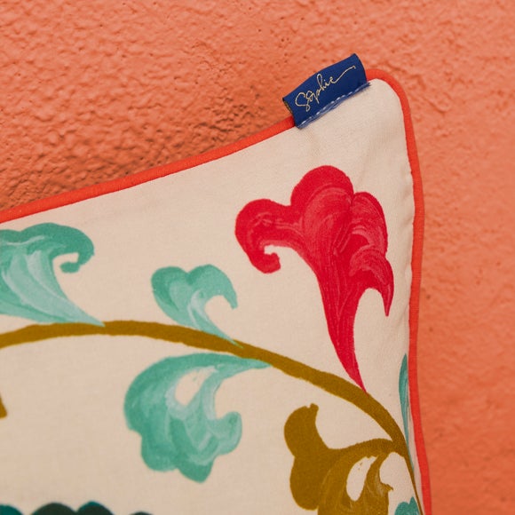 Carousel navigation image position 6 of 8