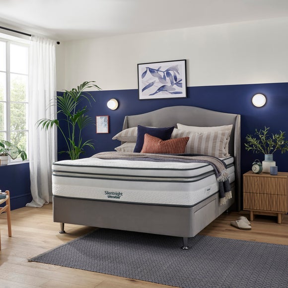 Carousel navigation image position 3 of 7