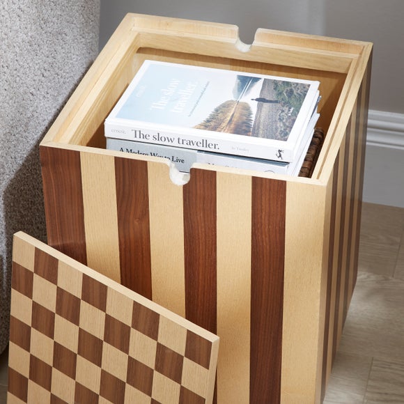 Carousel navigation image position 4 of 8