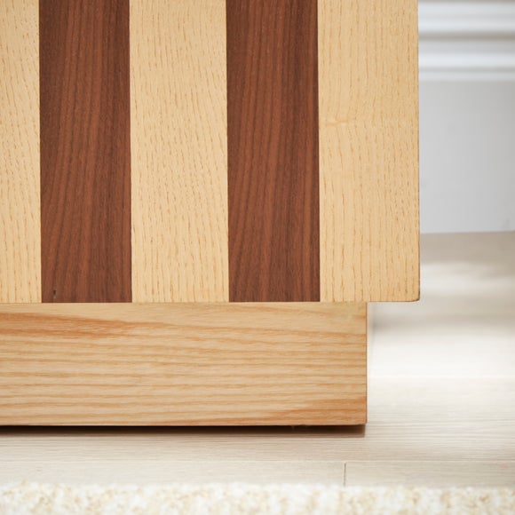 Carousel navigation image position 6 of 8