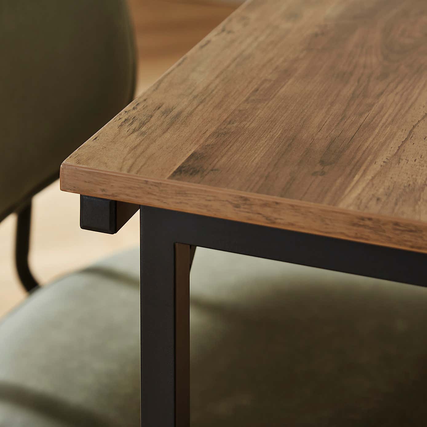 Carousel zoom image position 2 of 7