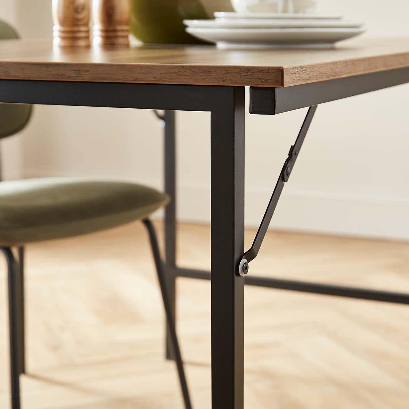 Carousel zoom image position 3 of 7