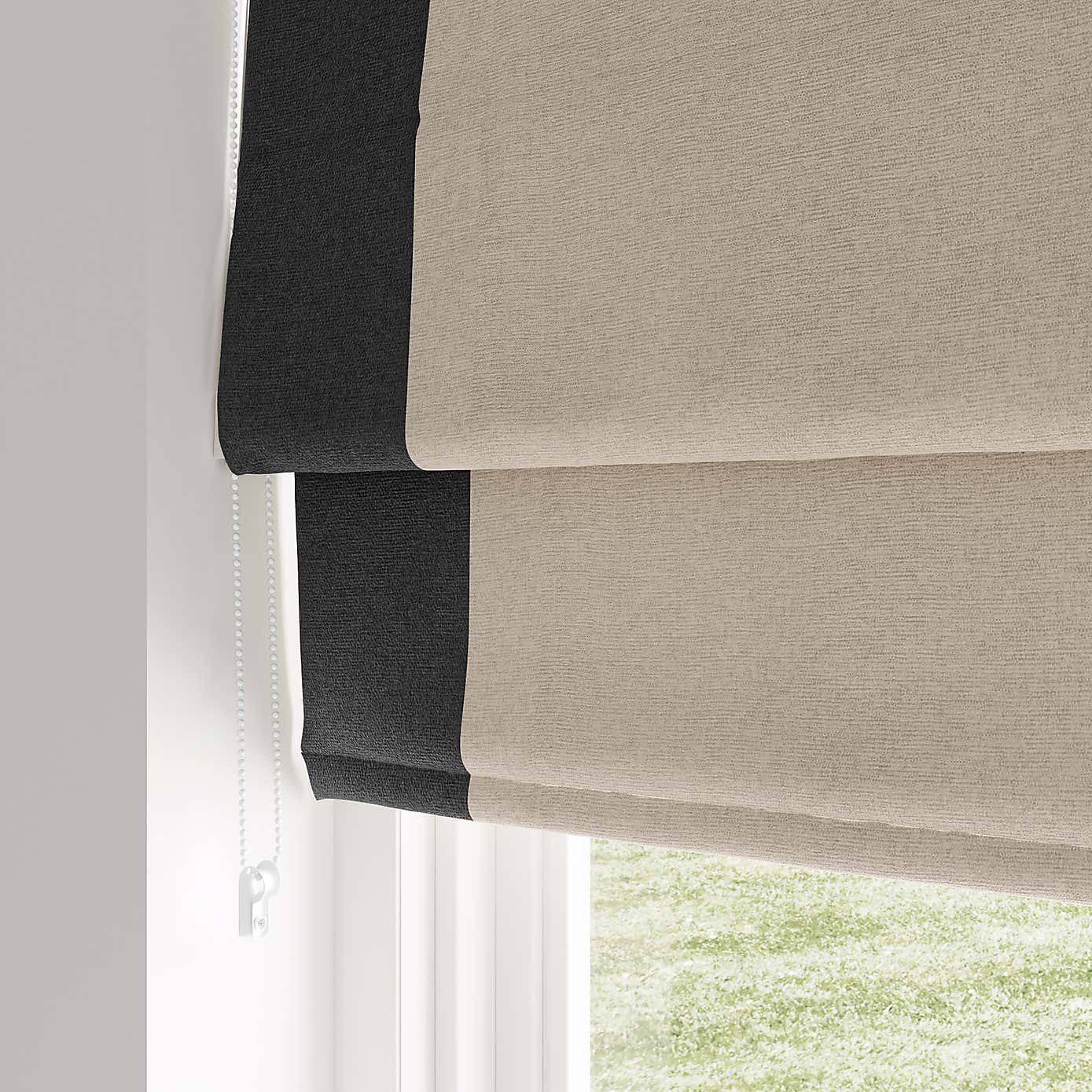 Carousel zoom image position 5 of 5