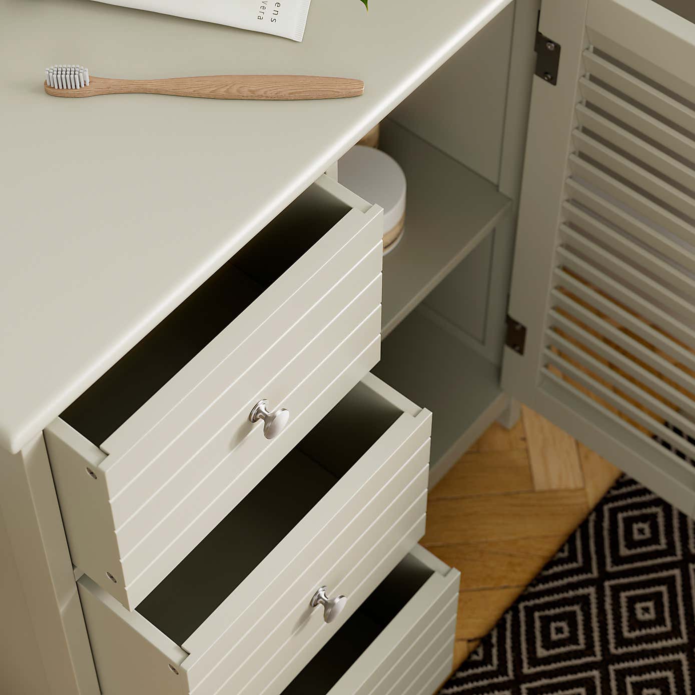 Carousel zoom image position 4 of 7