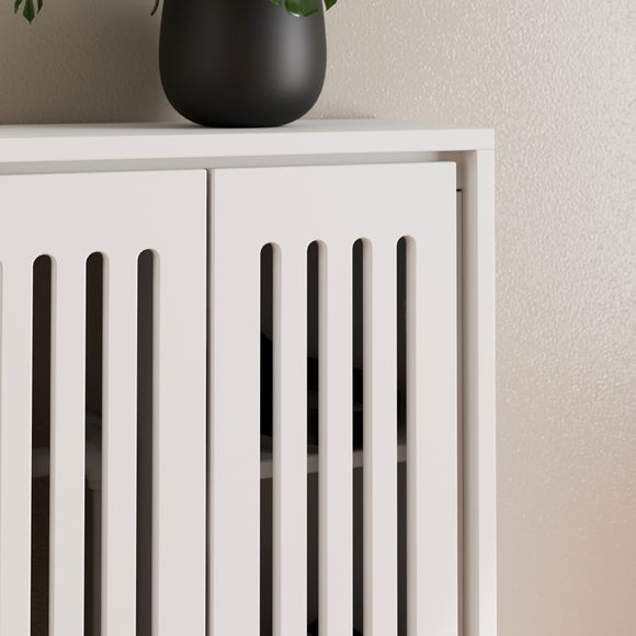 Carousel navigation image position 4 of 8