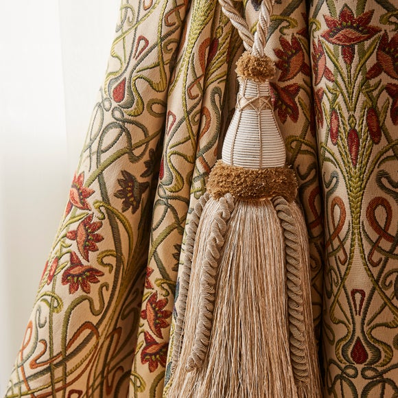 Carousel navigation image position 2 of 3