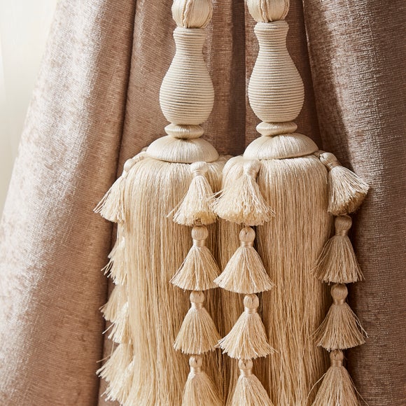 Carousel navigation image position 2 of 3