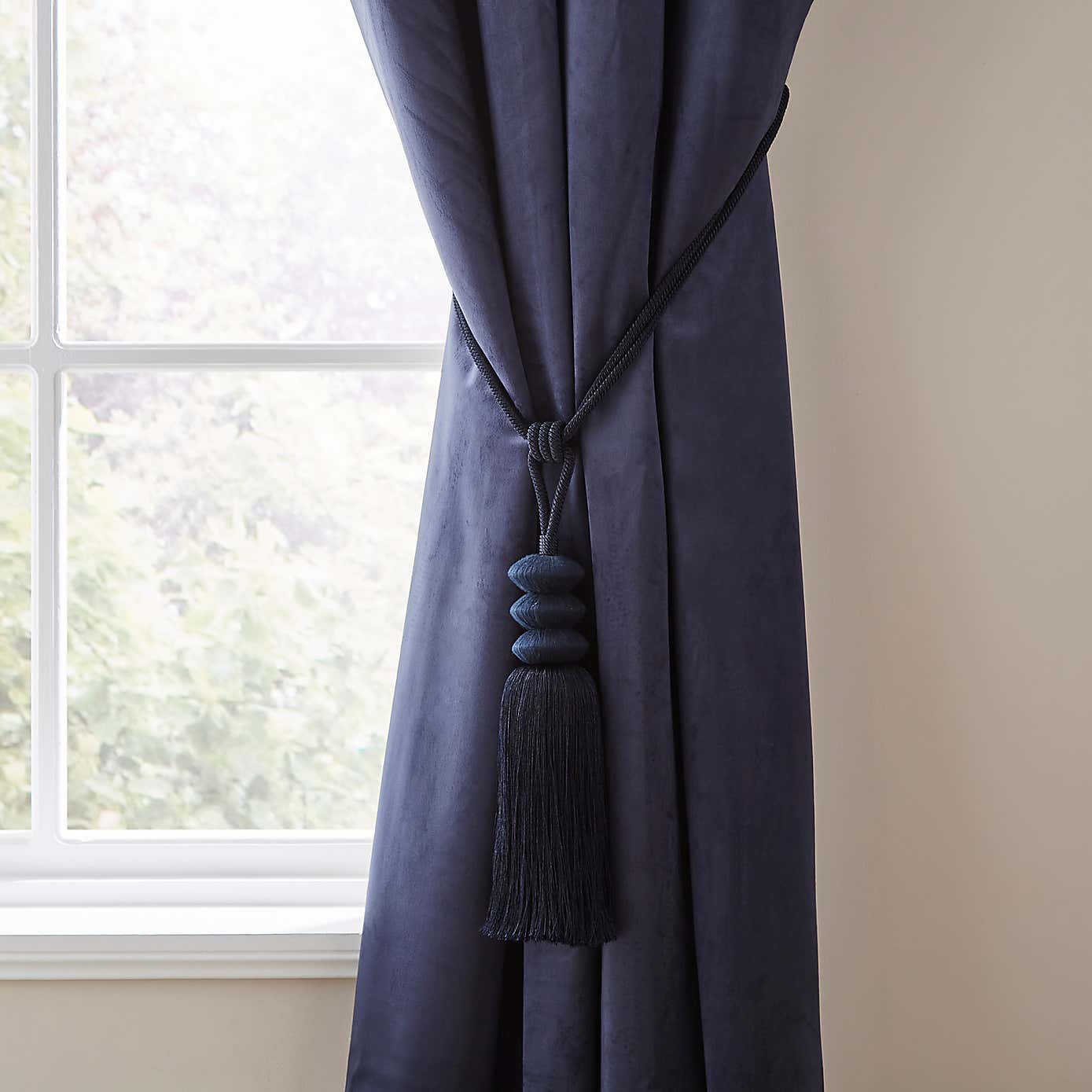 Carousel zoom image position 1 of 2