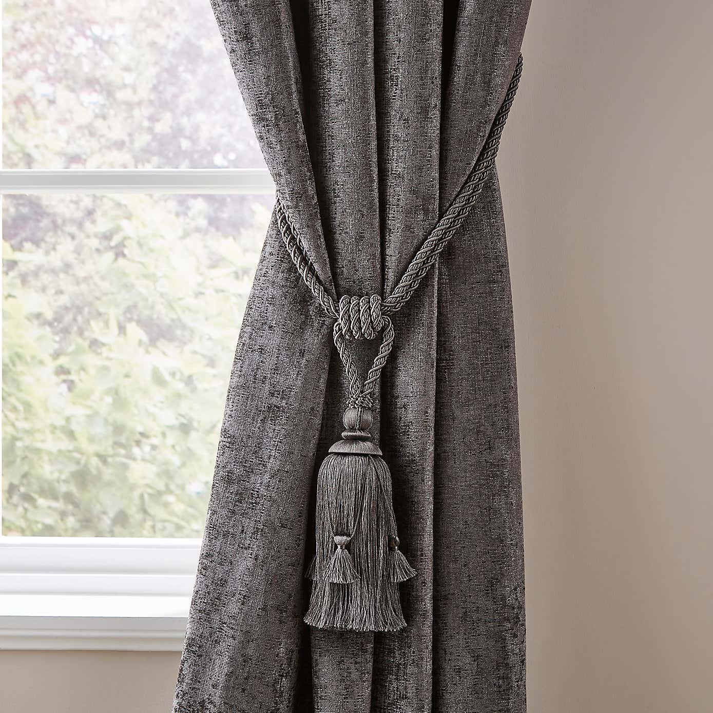 Carousel zoom image position 1 of 2