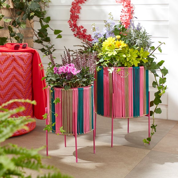 Carousel navigation image position 3 of 4