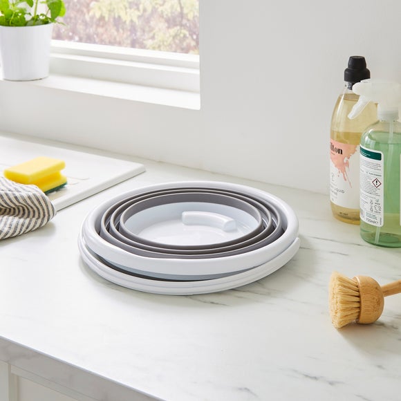 Carousel navigation image position 2 of 3