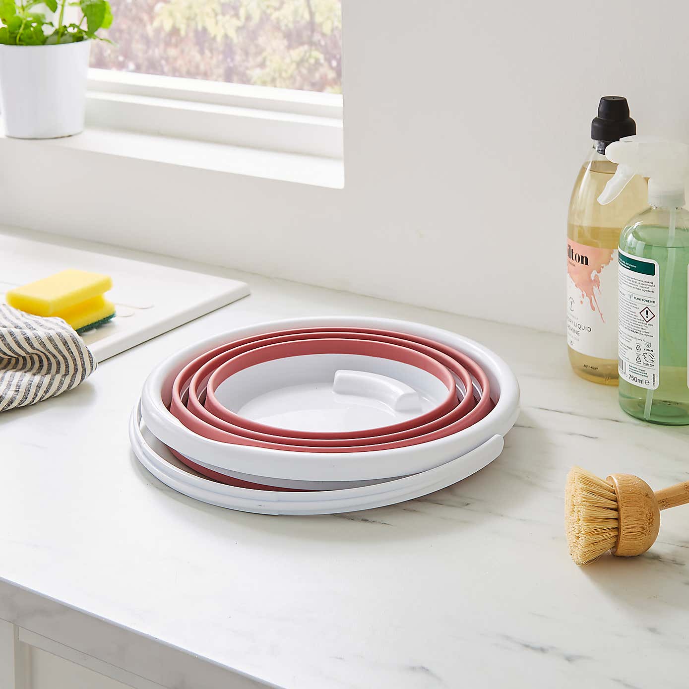 Carousel zoom image position 2 of 3