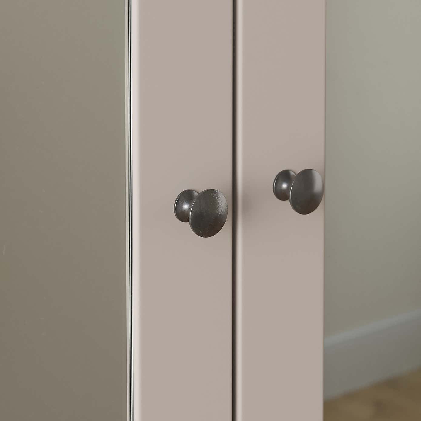 Carousel zoom image position 3 of 6