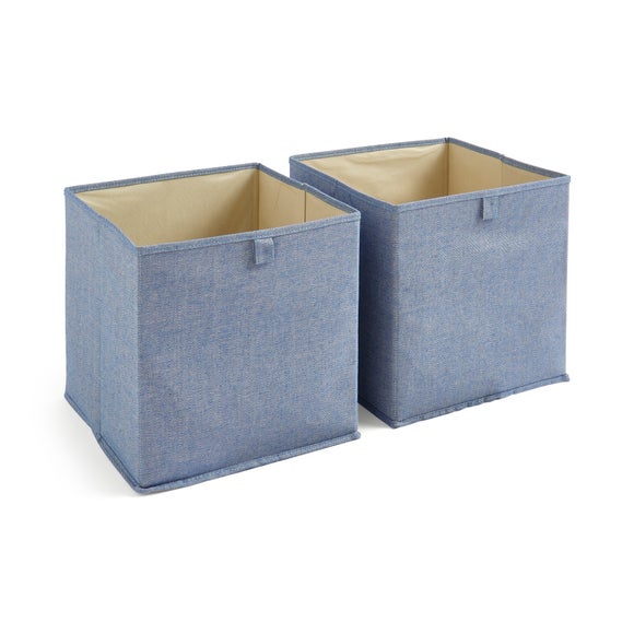 Carousel navigation image position 3 of 4