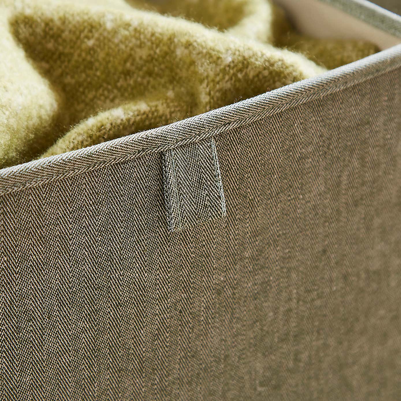 Carousel zoom image position 2 of 4