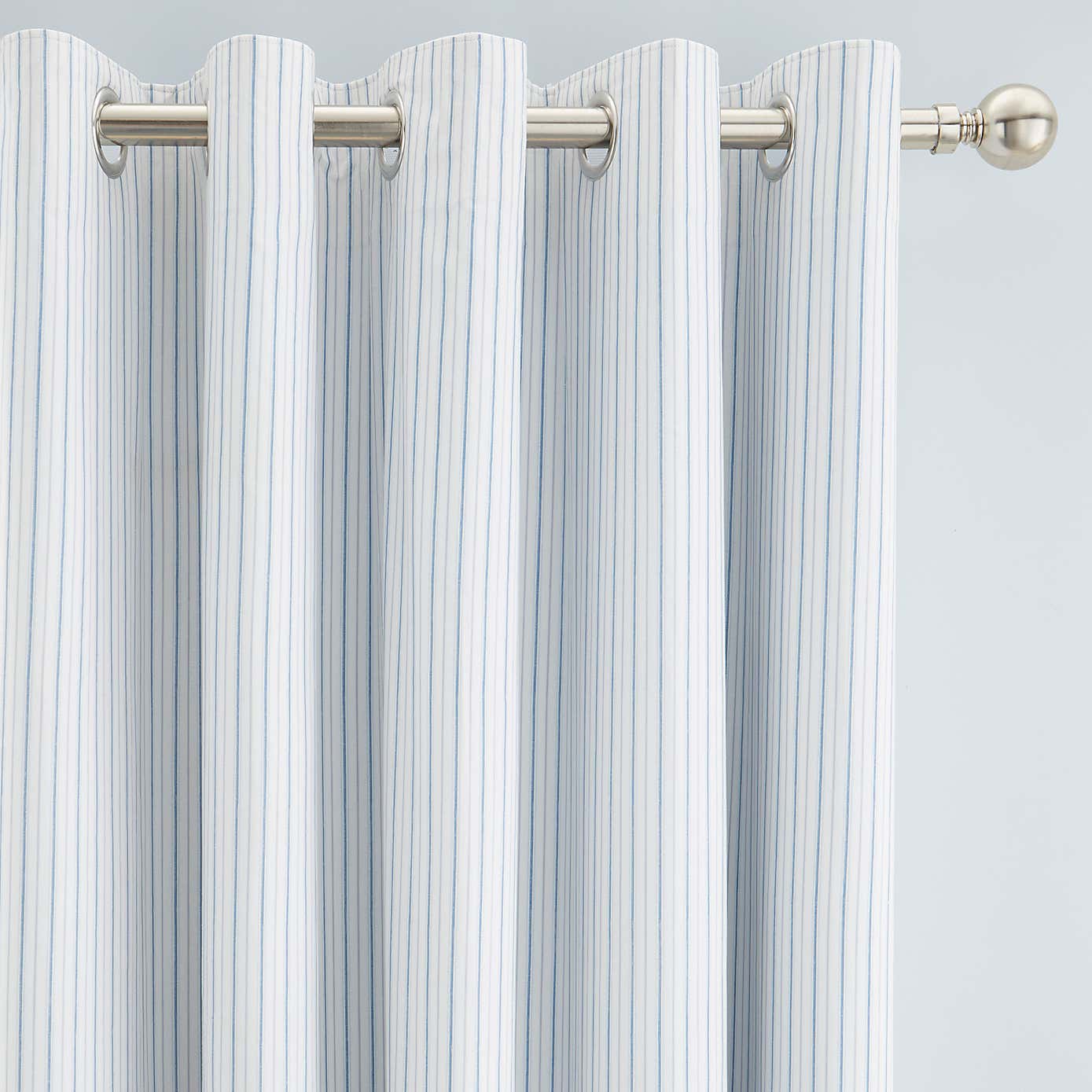 Carousel zoom image position 1 of 4