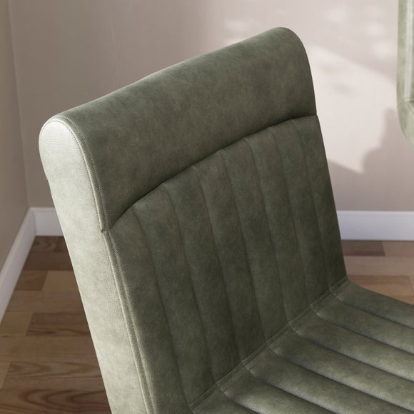 Carousel navigation image position 3 of 8