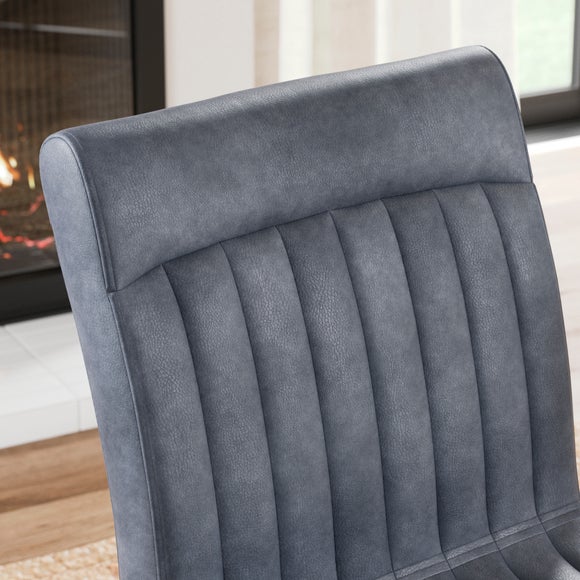 Carousel navigation image position 3 of 9