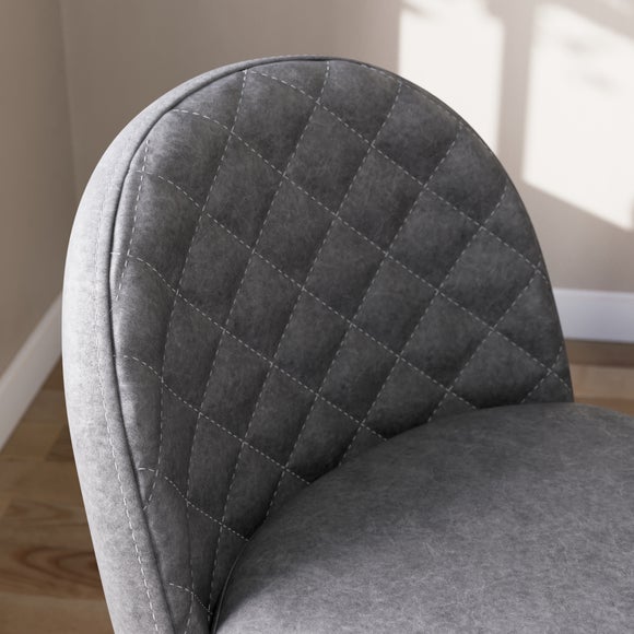 Carousel navigation image position 3 of 8