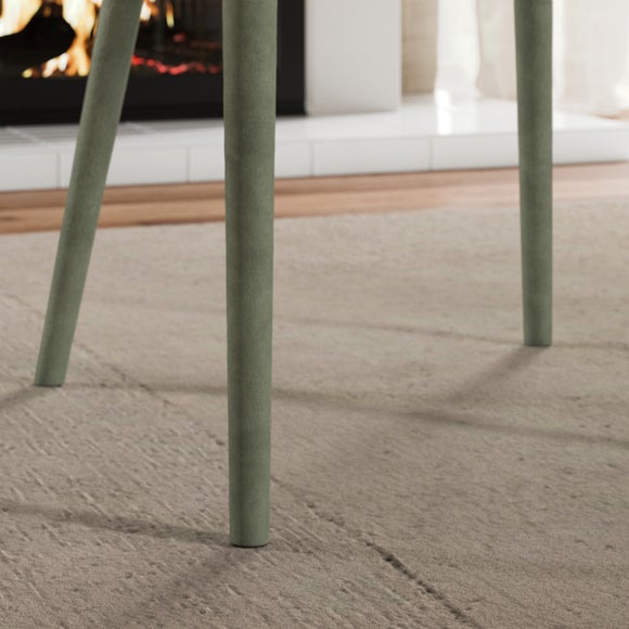 Carousel navigation image position 5 of 9