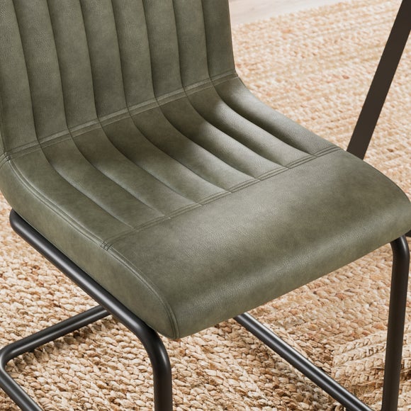 Carousel navigation image position 4 of 9