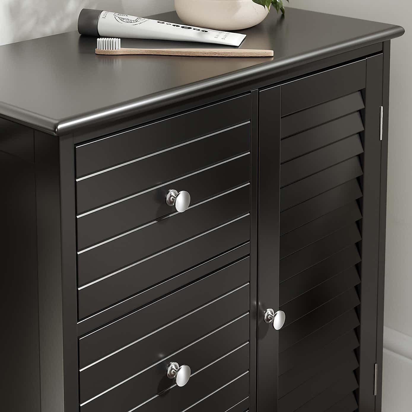 Carousel zoom image position 3 of 6