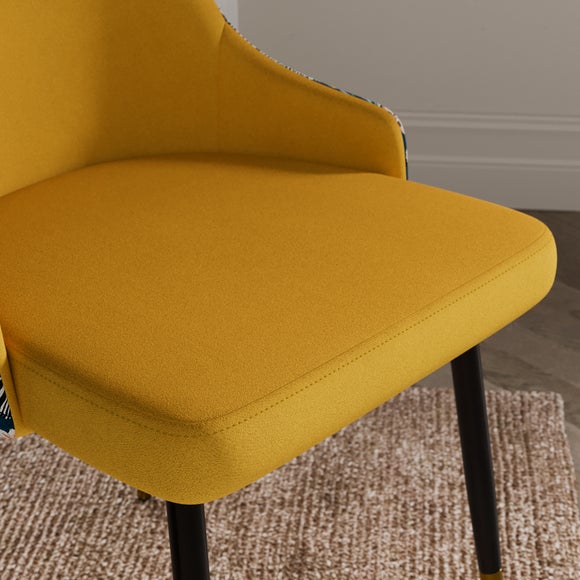 Carousel navigation image position 3 of 9