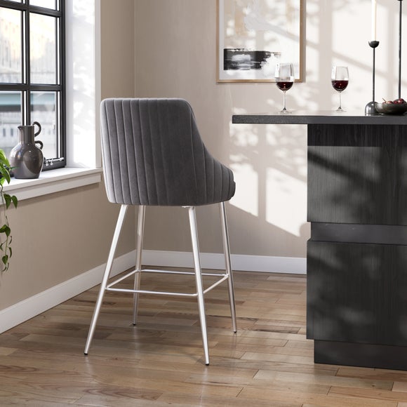 Carousel navigation image position 2 of 8