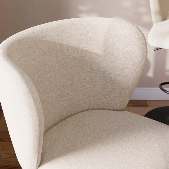 Carousel navigation image position 2 of 7